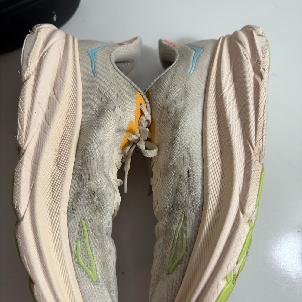 Hoka  women size 10.5 Clifton 9 Athletic Shoes in Gray and Green - Picture 8 of 11